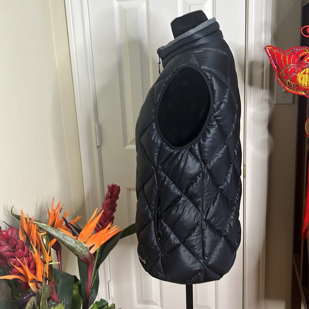 Montbell Black Quilted Women's Vest - Picture 5 of 9